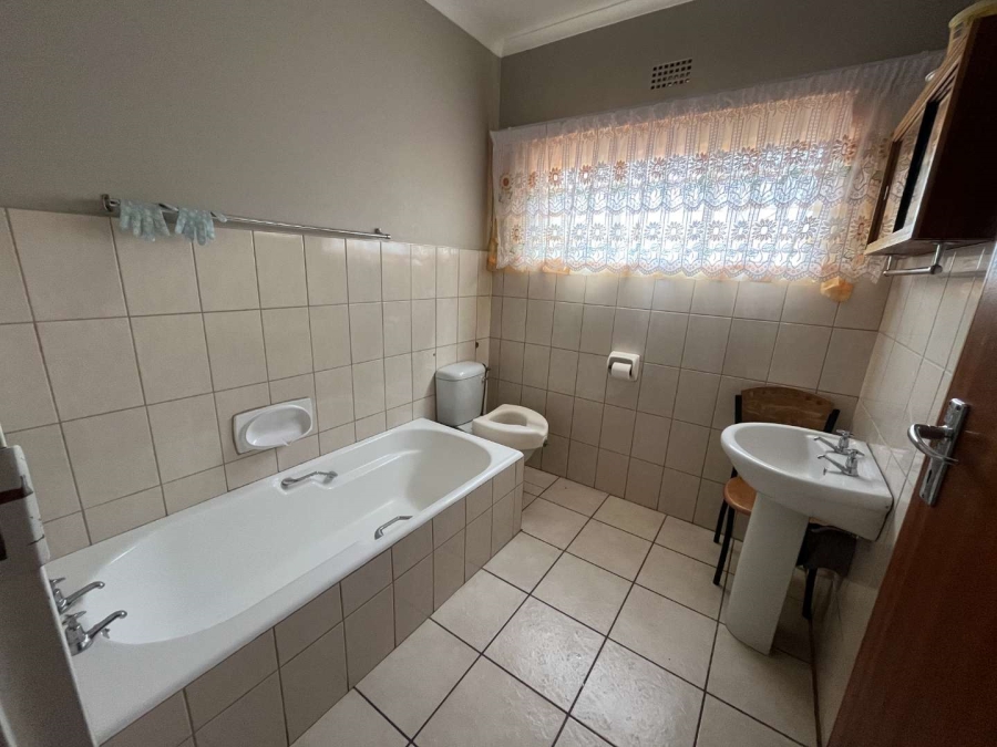 3 Bedroom Property for Sale in Flora Park Northern Cape